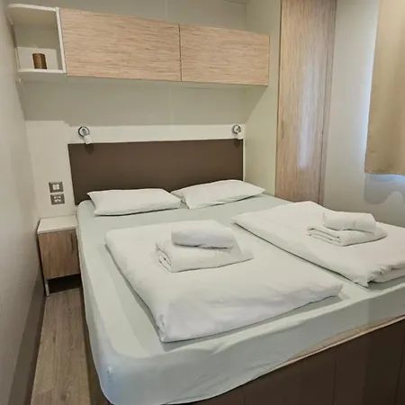 Mobilna Kucica Tara, Uvala Slanica, *