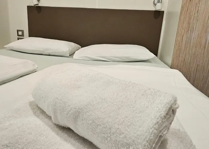 Parque de Campismo Mobilna Kucica Tara, Uvala Slanica,