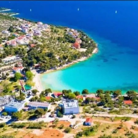 Mobilna Kucica Tara, Uvala Slanica, * Murter